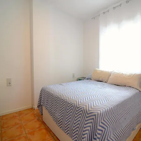 The In Has 1 Bedroom Apartment *